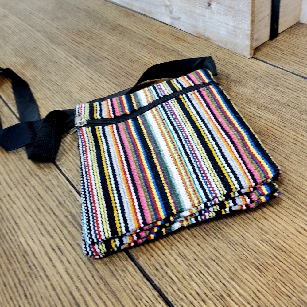 💗  World Market cross body bag